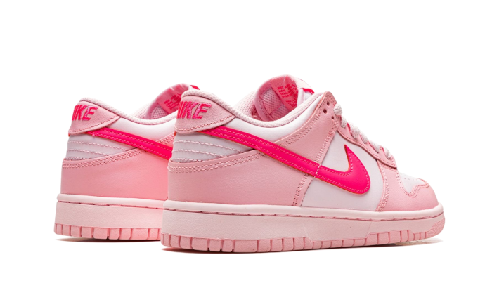 Nike Dunk Low Triple Pink